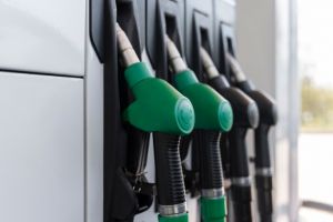 Transportatorii cer Guvernului reducerea urgenta a accizelor la carburanti si reglementarea pretului RCA