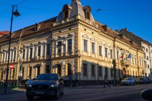 Concedierile de la Prefectura Sibiu: în realitate puţini oameni vor fi daţi efectiv afară