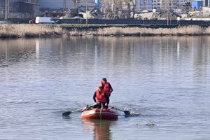 Cine este bărbatul descoperit mort în râul Argeş