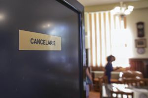 Directori şi inspectori şcolari, acuzaţi de abuzuri asupra profesorilor care vor să boicoteze simulările examenelor naţionale