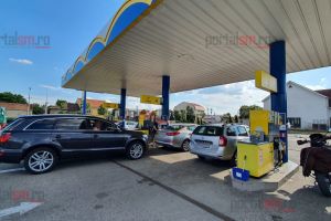 Motorina a trecut de 9 lei în Satu Mare, iar preţul ar putea urca spre 10 lei/litru. Guvernul caută soluţii