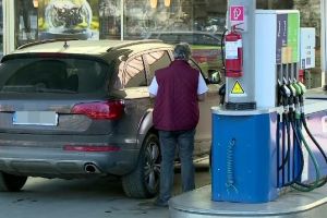 Ungaria plafonează preţul benzinei şi motorinei: a fost anunţat noul „preţ protejat”. În Satu Mare, motorina a trecut deja de 9 lei/litru
