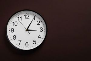 Cand trecem la ora de vara in 2026? Ceasurile se dau inainte cu o ora 