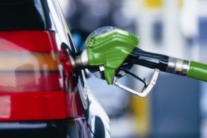 Preţ carburanţi 2026. Tarifele la pompă accelerează spre 10 lei pe litru. Guvernul are cinci scenarii pentru a evita dezastrul