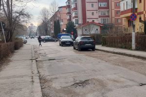 Adio garduri vii în faţa blocurilor din Micro 4, la Reşiţa!