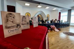 „Cugetări în versuri” sub condeiul interpretei Ramona Viţa la 35 de ani de activitate artistică