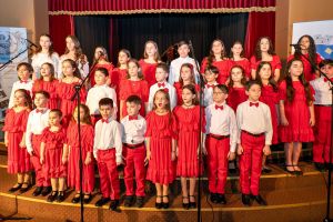 „Femeia – eterna primăvară”, un nou spectacol emoţionant la Centrul Cultural Buftea