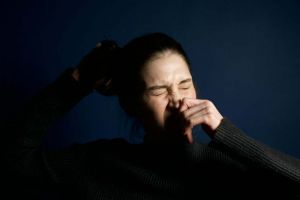 Alergia la polenul de mesteacăn. De ce apar simptomele primăvara şi cum poate fi stabilit diagnosticul corect