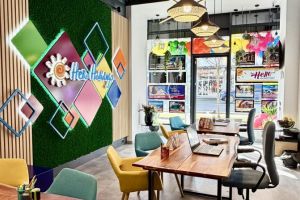 Hello Holidays deschide o nouă agenţie în Bacău şi aduce mai aproape de turişti vacanţele pe care le organizează în peste 130 de destinaţii din întreaga lume