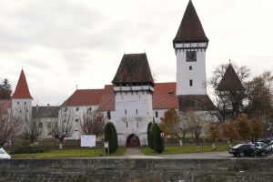 Caravana medicală Polisano MedLife  va oferi  consultaţii gratis  în Agnita