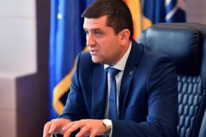 Ministrul Apărării: „Cel care va face investiţia de la fabrica de pulberi din Victoria are condiţia de a interacţiona cu lanţul de aprovizionare local”