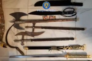 3 percheziţii la Săcele, la suspecţi acuzaţi că deţin ilegal arme şi muniţii | VIDEO