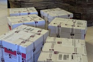 Biblioteca Muzeului de Artă din Timişoara s-a îmbogăţit cu peste 150 de publicaţii, printr-o donaţie din Londra