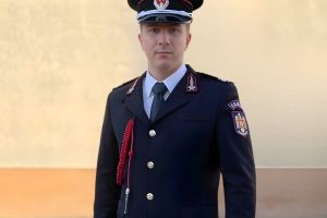 FOTO „Arde casa vecinilor…”. Curajul de care a dat dovadă un pompier de doar 20 de ani din Botoşani. Filip era în timpul liber