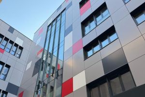 A început mutarea pacienţilor în noul pavilion al Spitalului de Urgenţă Bistriţa