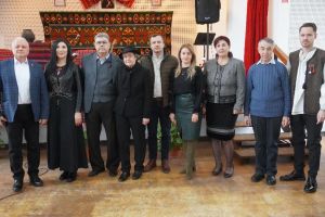 Cu ochii pe un centenar şcolar