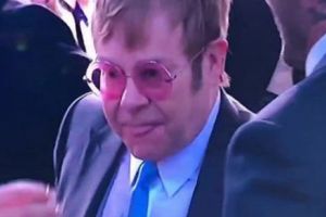 Beckham, PROTAGONISTUL unui moment jenant la Nunta Regală. De ce i-a SĂRUTAT PASIONAL pe Elton John? Imagini ȘOCANTE 