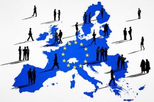 Tot mai puţini români sunt interesaţi de un loc de muncă în afara ţării