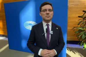 Fermieri, vin bani de la Uniunea Europeană! Victor Negrescu solicită sprijin Comisiei Europene!