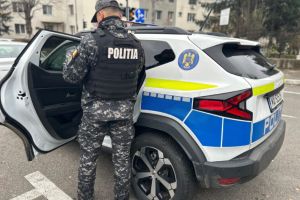 Femeie de 77 de ani, jefuită pe stradă la Mediaş: tâlharul e în libertate