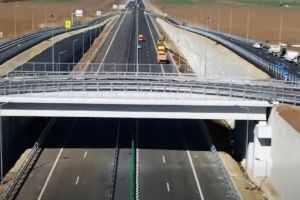 Lucrările pe sectorul Adjud – Răcăciuni din A7 au depăşit 90%. Circulaţia ar putea fi deschisă până la finalul lunii august