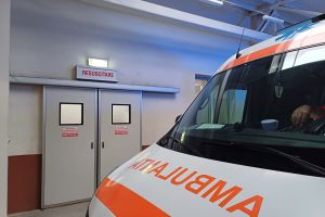 Tragedie la Botoşani! O femeie de 29 de ani a murit în timp ce îşi aştepta copilul de la şcoală