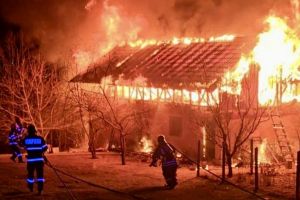 Incendiu puternic izbucnit la această oră!