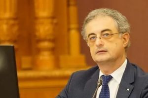 Gabriel Andronache critică AUR pentru absenţa de la votul privind prezenţa militară americană: Este de râsul curcilor ipocrizia zilnică a AUR