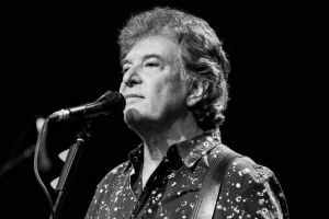 A murit basistul trupei Holograf. Iulian Vrabete avea 70 de ani