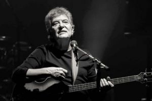 A murit Mugurel Vrabete, basistul trupei Holograf