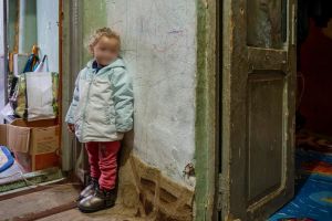 Alarmă: Copiii români afectaţi de sărăcie, mai mult decât dublu faţă de media UE