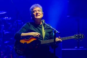 Mesajul trupei Holograf, dupa decesul lui Iulian Vrabete - Vine o zi… Și astazi a venit o zi dureroasa“