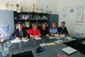 Poliţiştii hunedoreni au dat startul „săptămânii prevenirii criminalităţii”