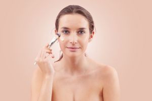 Cum aplici corect BB cream-ul? 6 recomandări esenţiale pentru un aspect luminos