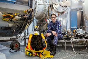  Centrul 39 Scafandri Constanta: Interviu cu capitan-comandor Agape Adriana-Georgiana – Este important ca noi, femeile, sa aratam ca pasiunea si determinarea pentru o meserie nu tin de gen   