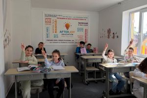 Un afterschool cu suflet în Sibiu: sprijin la teme, creativitate şi dezvoltare personală la Afterjoy Education / foto video