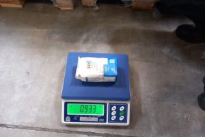 Păcăleală la gramaj. ANPC a retras 140 de tone de zahăr, după ce a descoperit că românii plăteau mai mult decât primeau