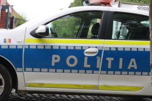 Șofer băut, depistat în trafic cu un pasager minor, reţinut de Poliţia Mureş