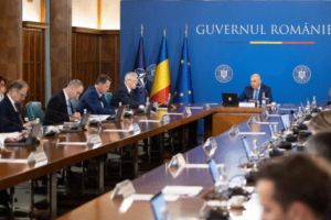 Guvernul a adoptat bugetul pe 2026. Bolojan: S-au mai adoptat creşterea salariului minim şi ajutorul de stat pentru transportatori