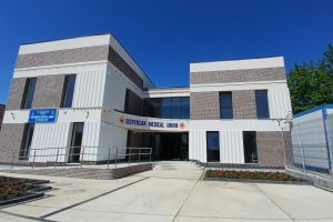 O primărie din Botoşani închiriază 6 spaţii în dispensarul medical nou- construit. 5 sunt pentru medici, unul pentru farmacie
