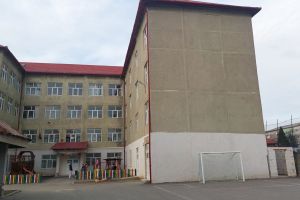 Primăria Caransebeş pregăteşte reabilitarea unei noi unităţi de învăţământ