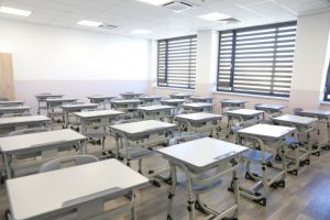 FOTO: Primaria Constanta continua dotarea scolilor! Mobilier si echipamente moderne pentru 68 de unitati de invatamant
