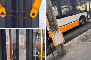 Transportul comun „modern” din Giroc, un dezastru: autobuze cu uşi legate cu sârmă şi orare nerespectate. „O palmă puternică dată locuitorilor”