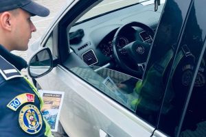 Filtre şi controale în trafic pe Valea Oltului: poliţiştii trag pe dreapta aproape toate maşinile