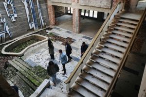 Cum arată azi în interior Vila Internaţional din Timişoara, fosta casă de oaspeţi a lui Ceauşescu, după 20 de ani de abandon