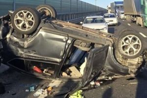 Accident GRAV între două autoturtisme pe Drumul Expres 12, în zona Saru, cu 5 persoane implicate/ FOTO