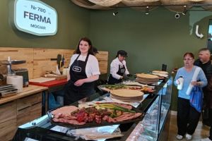 Băcănia ”Ferma Mociar” Nr. 780” şi-a deschis porţile  la Reghin