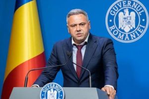 Ministrul agriculturii acuză marile lanţuri de supermarketuri: „Este posibil ca un litru de lapte tip marcă proprie să coste 4,9 lei la raft, în timp ce un litru de lapte românesc să coste 9 lei? Unde se duce acea diferenţă?”