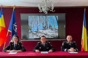 Incendiile de vegetaţie uscată, un risc major pentru comunitate. Apel la responsabilitate din partea autorităţilor