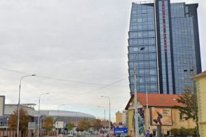 Firma din Sibiu care a redus bonurile angajaţilor la 5 lei vine cu explicaţii: „Un efort de a menţine locurile de muncă”